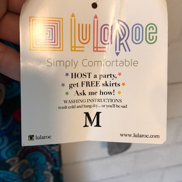 LuLaRoe Randy Tee - Picture 3 of 5